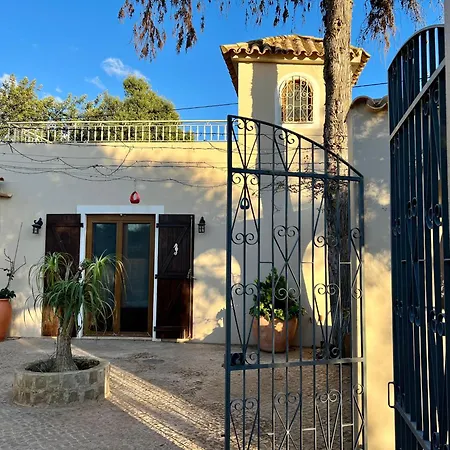 The Quinta Retreat Algarve Available To Facilitators Yoga & Sound Therapies, Massage Mindfulness Летний дом Алмансил
