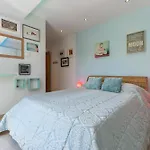 The Quinta Retreat Algarve Available To Facilitators Yoga & Sound Therapies, Massage Mindfulness カントリーハウス
