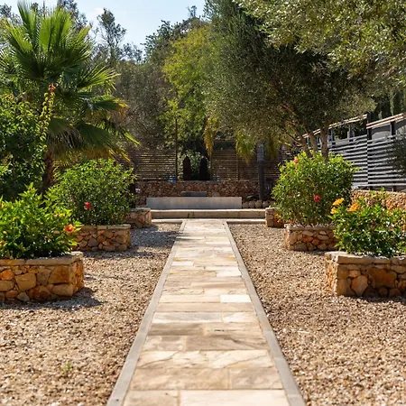 The Quinta Retreat Portugal, August 29- 3rd September 2025 Yoga & Sound Therapies 5 Day Retreat Message For Itinerary Venkovský dům Almancil